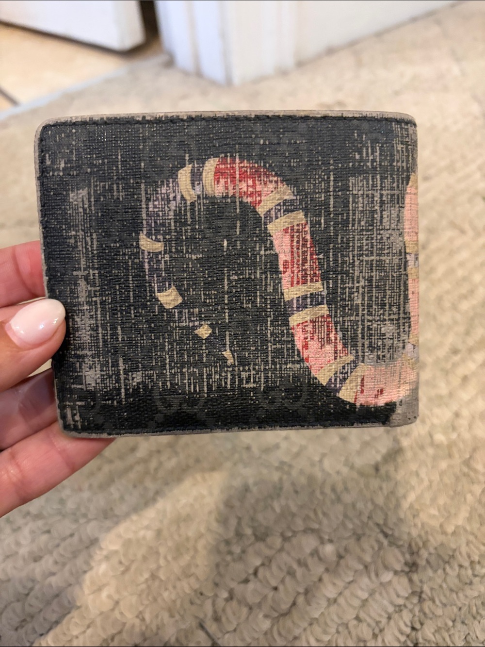Gucci Black Card Holder Wallet with Red-White Snake Print - Picture 2 of 10